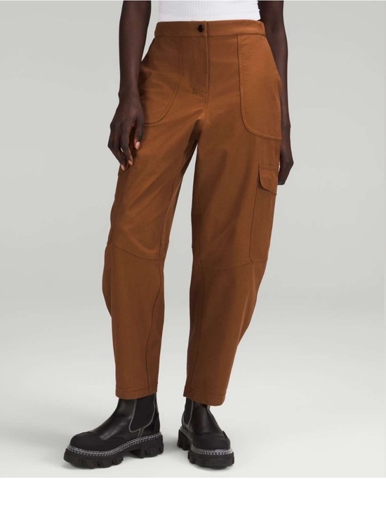 lululemon athletica Pants - lululemon athletica women’s Barrel Cut Cargo Pants — Brown GUC